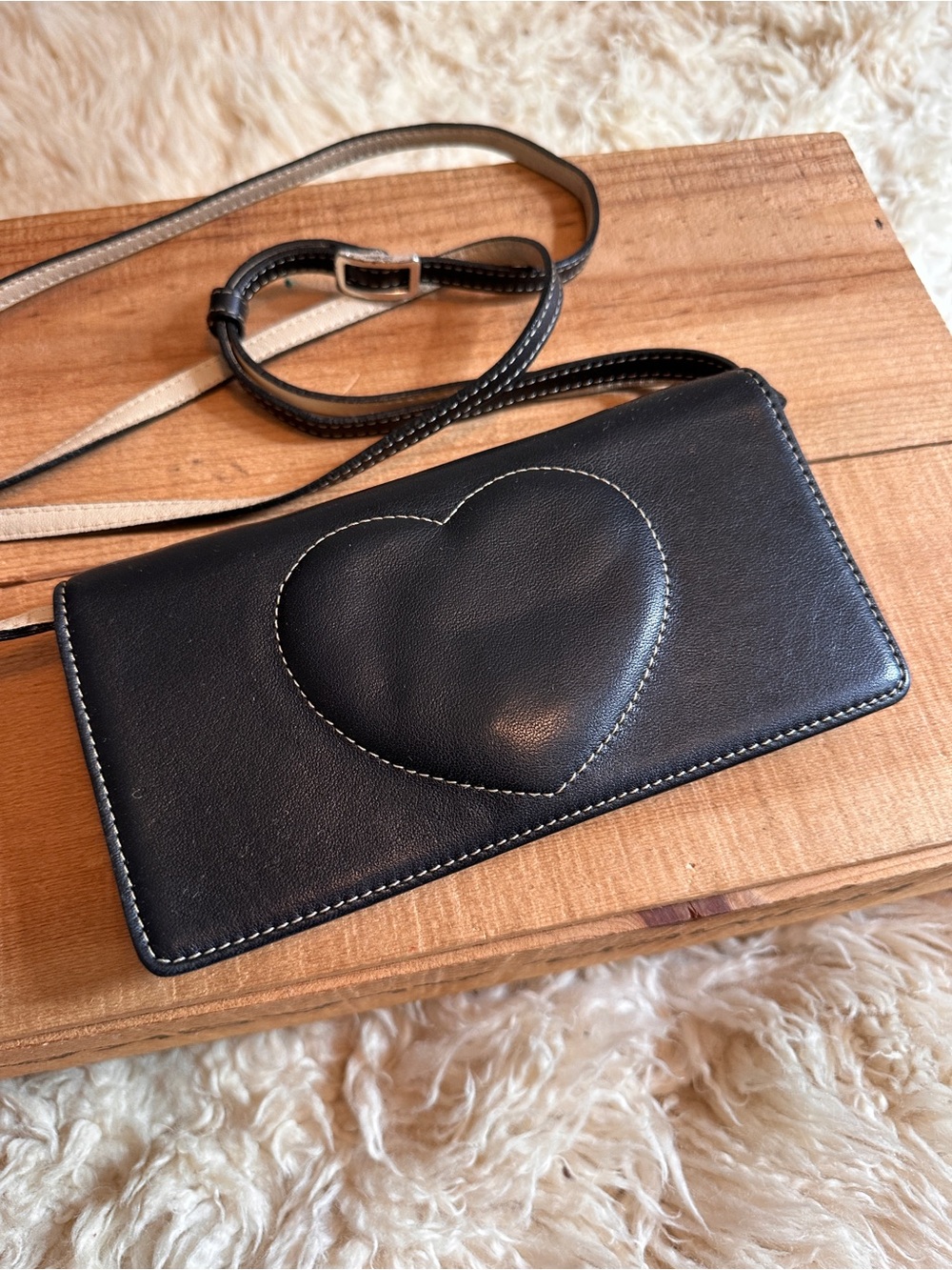 Brighton vintage leather heart crossbody bag wallet organizer